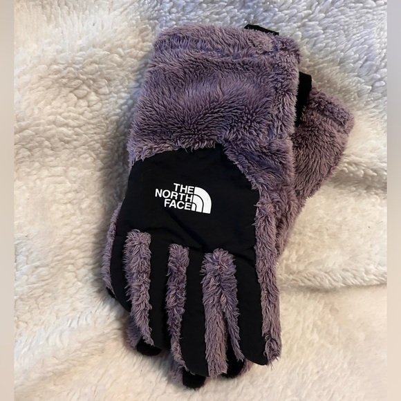 The North Face size M osito gloves - Picture 6 of 6